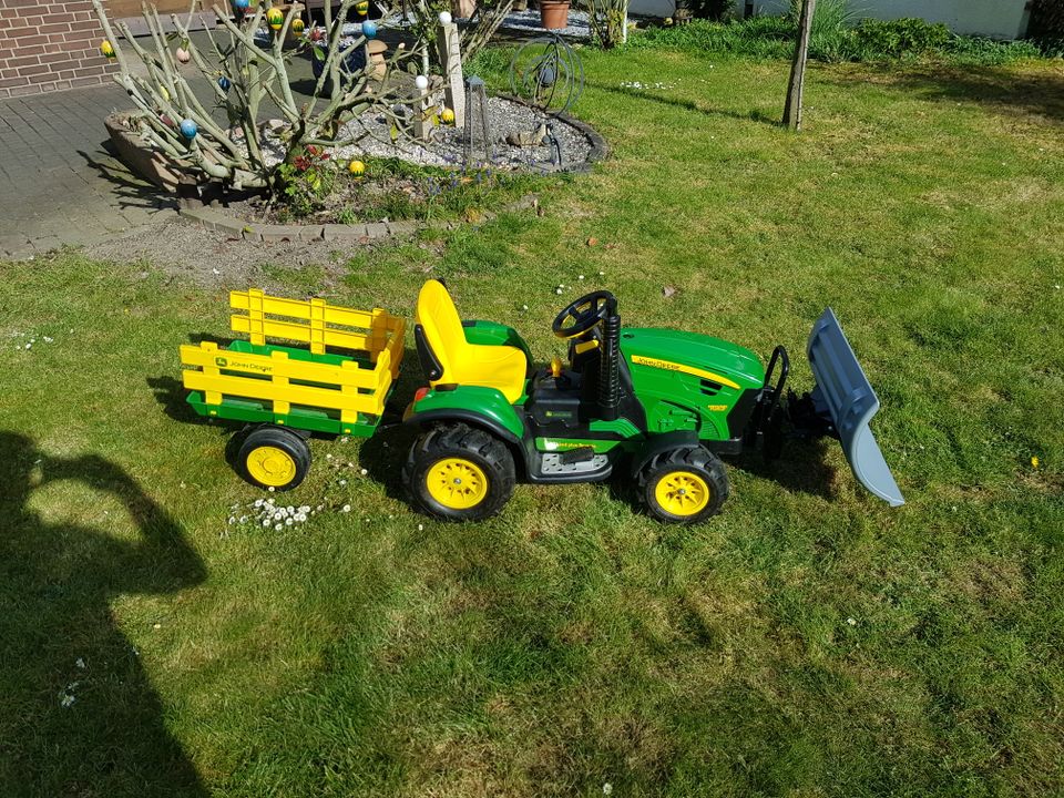 Kinder,Elektrotrecker,John Deere,Pegperego,Ground Force,Trecker in Nettersheim