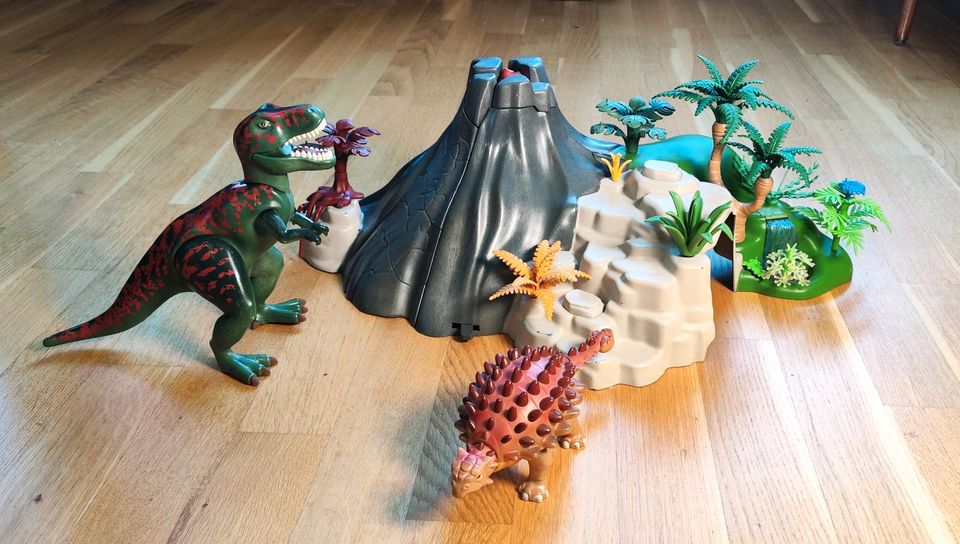 Playmobil Vulkan mit 2 Dinos (Set 5230) in Berlin