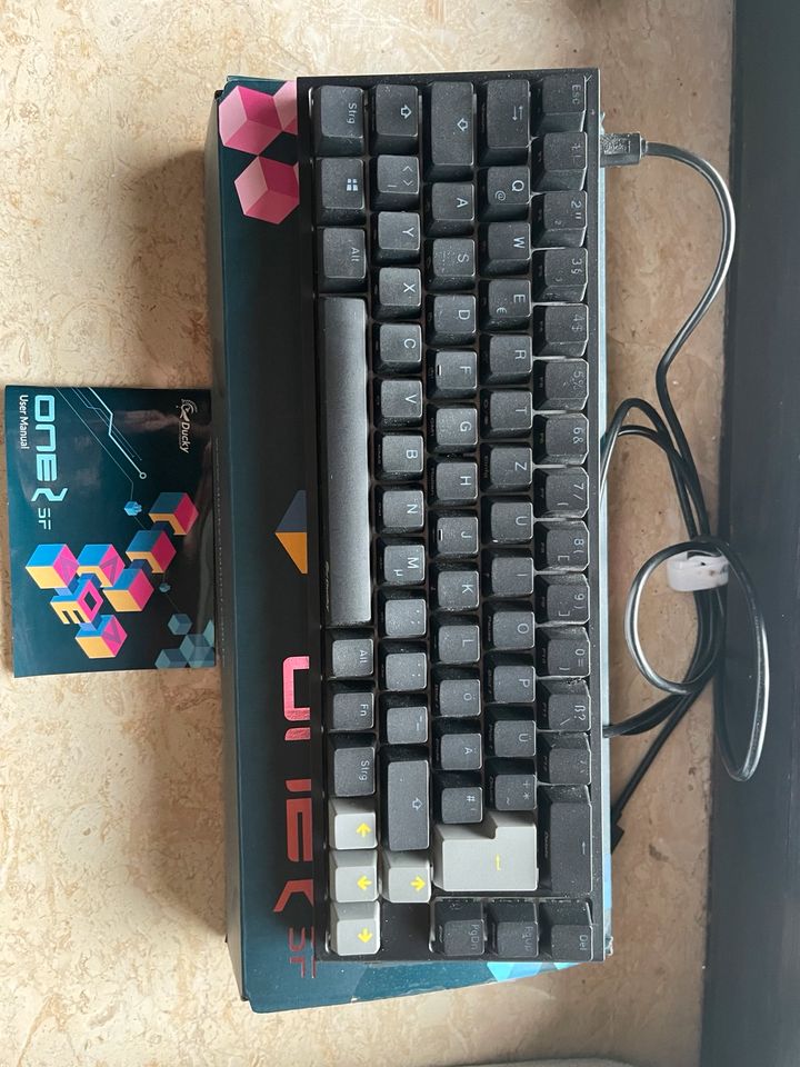 Ducky One 2 SF RGB Tastatur in Mering