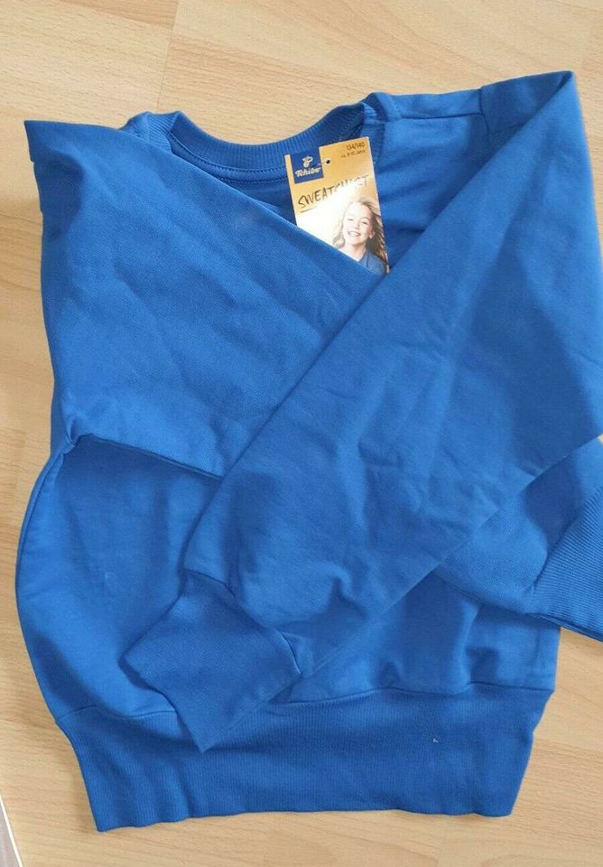 NEU Mädchen Sweatshirt Langarmshirt Oberteil 134 / 140 Tchibo in Wiesbaden