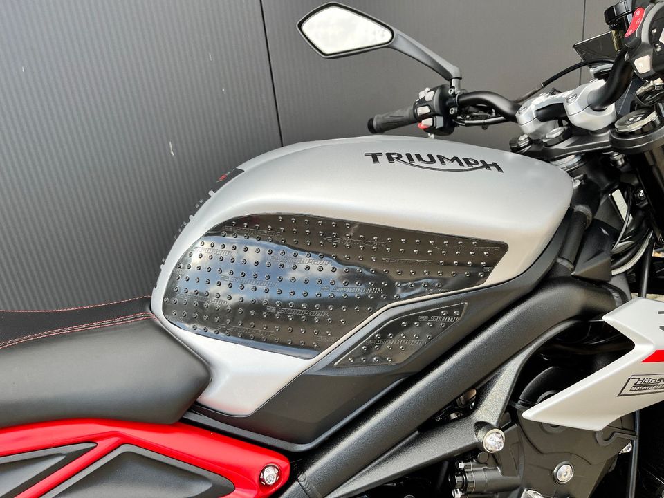 Triumph Street Triple 765 R in Oy-Mittelberg