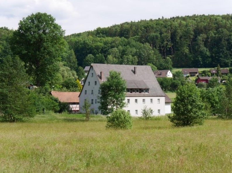 Bauernhof/Hofstelle mit Hofwiese in Pommelsbrunn