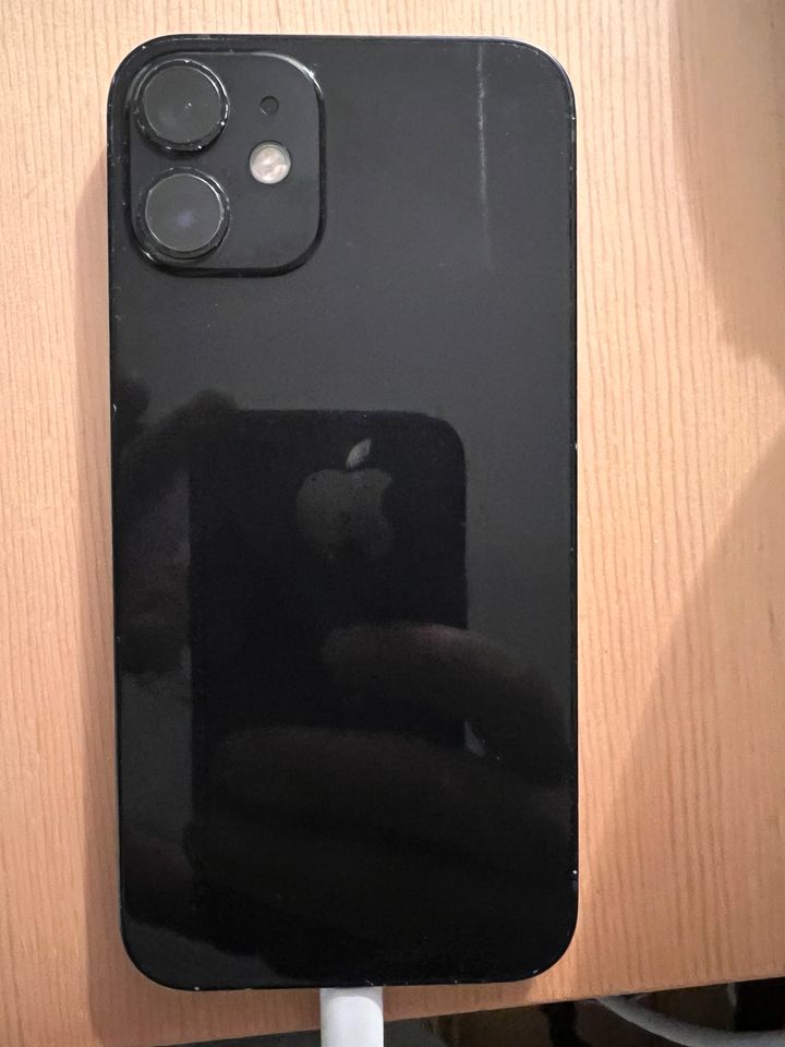 iPhone 12 Mini 64 GB in Hamburg