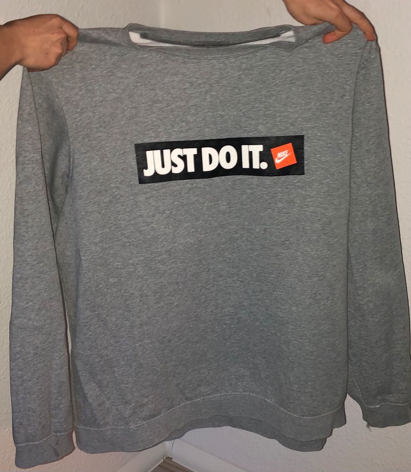 Nike Pullover in Hartmannsdorf