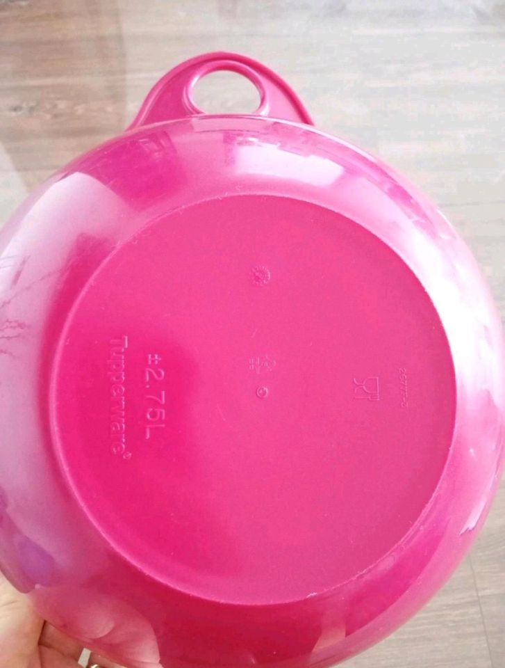 Tupperware Maximilian Rührschüssel 2,75 l Frischhaltedose pink in Cölbe