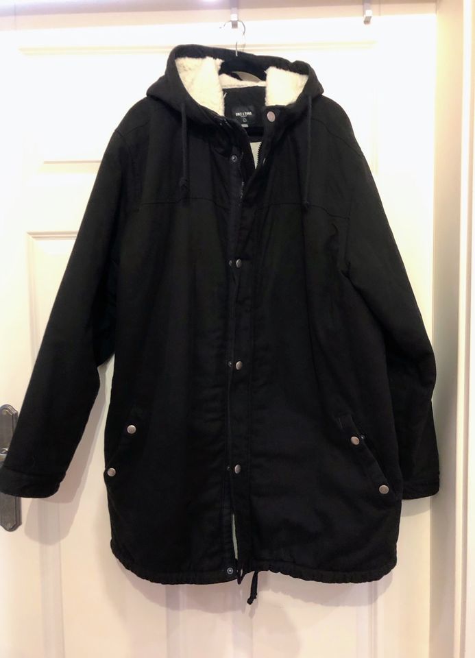 Jacke Parka Only & Sons  5XL schwarz neuwertig in Friesoythe