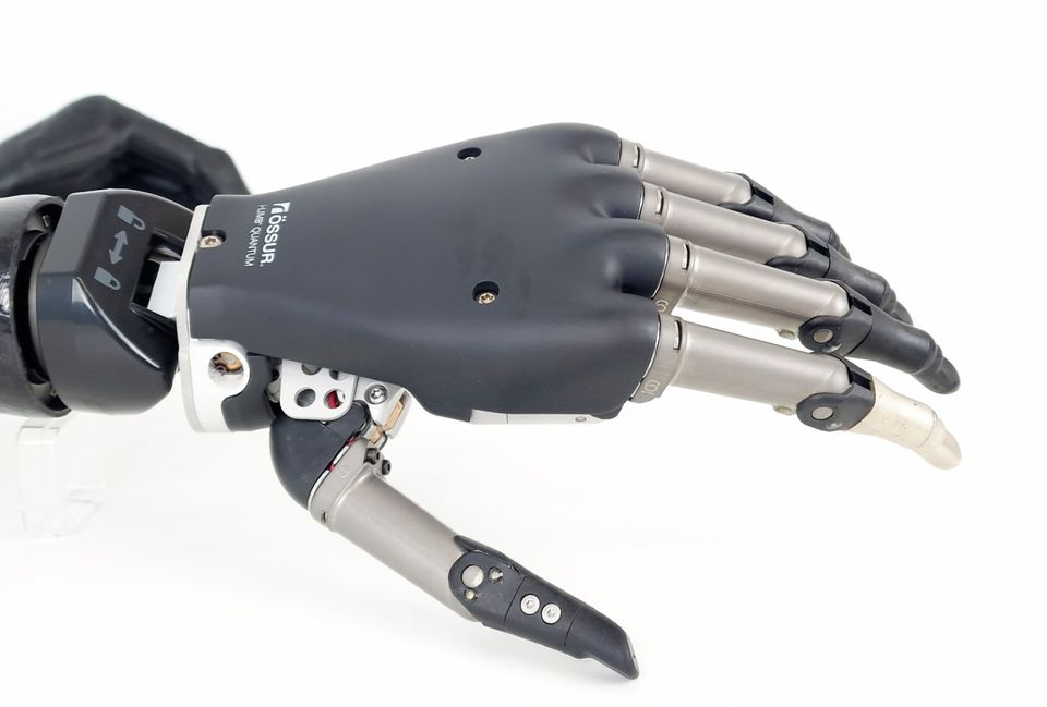 Össur i-Limb Quantum 2021 Handprothese links Prothese Prothetik in Paderborn