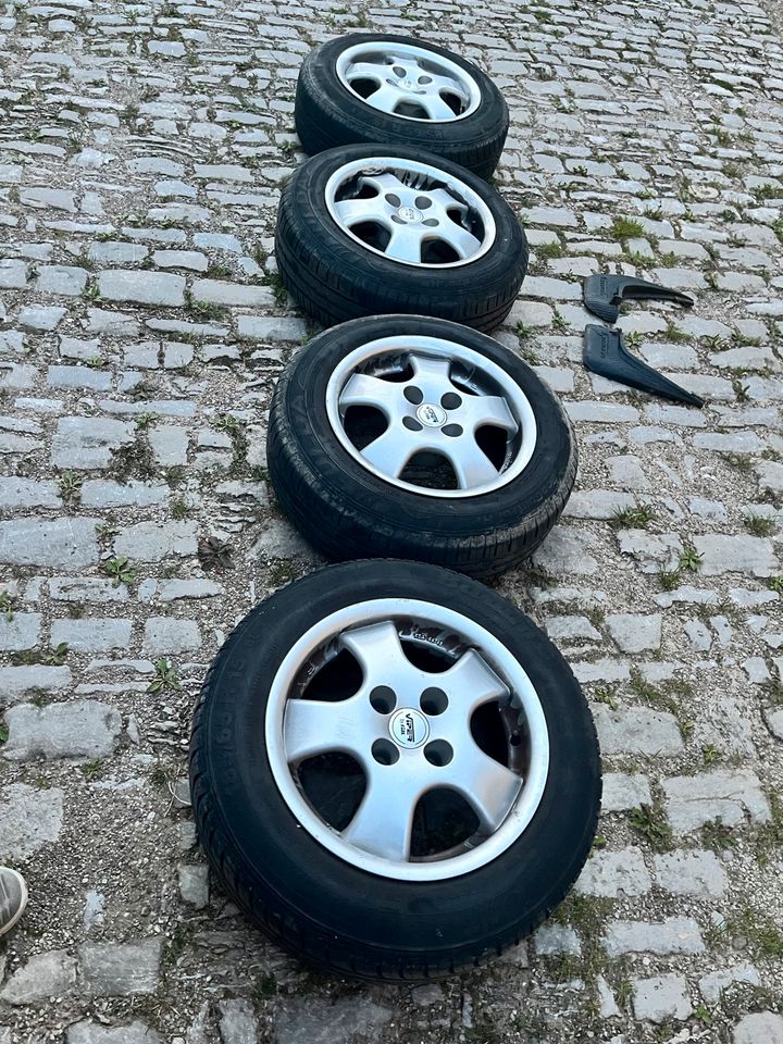 Rial Viper Alufelgen 7J 15 H2 ET15 LK 4x108 mit 185-65R15 88T in Weimar