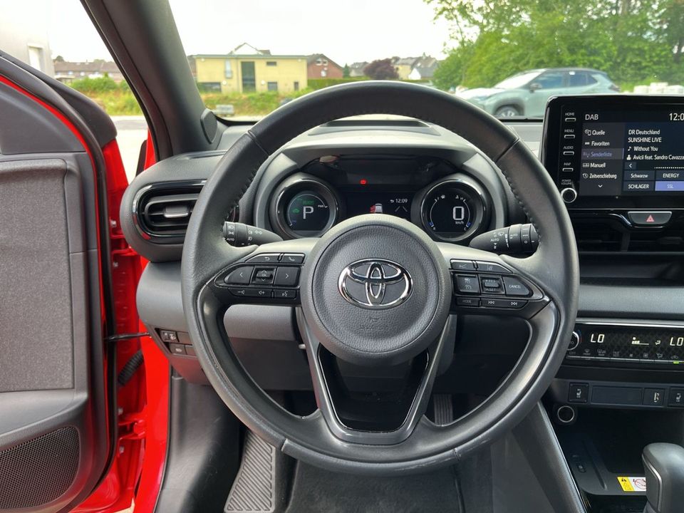 Toyota Yaris Hybrid Premiere Edition 1.5 Dual-VVT-iE EU in Eschweiler