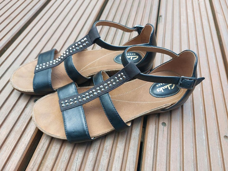 Sandalen Clarks schwarz Größe 37,5 in Hamburg