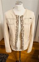 Sisley: Süße Jeansjacke in Beige mit Volants Gr. 40 guter Zustand Köln - Bayenthal Vorschau