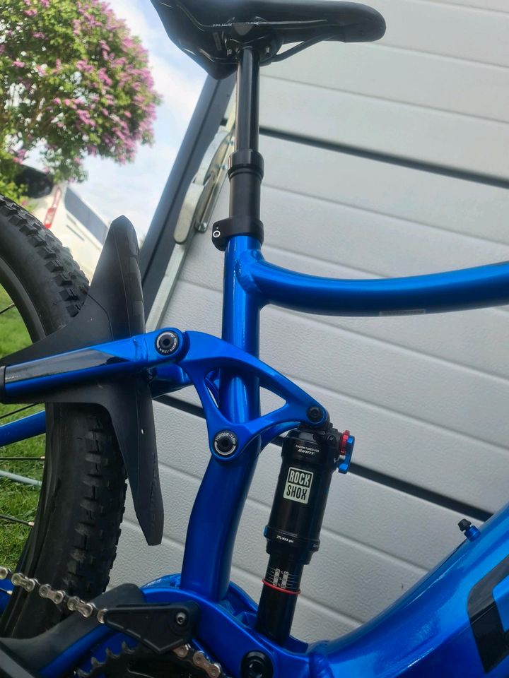 Giant Stance E+ 1 29er 625 25km/h blau Fully in Werdau