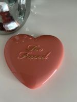 Too faced love blush Puder rouge Baby love glow poudre niche Herz Nordrhein-Westfalen - Altenbeken Vorschau