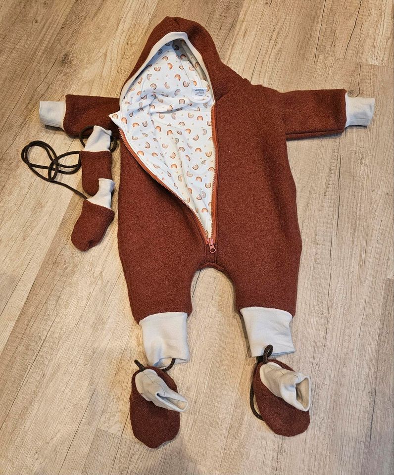 Handgemachter Wollwalk Anzug iin 62/68 für Babys in Bochum