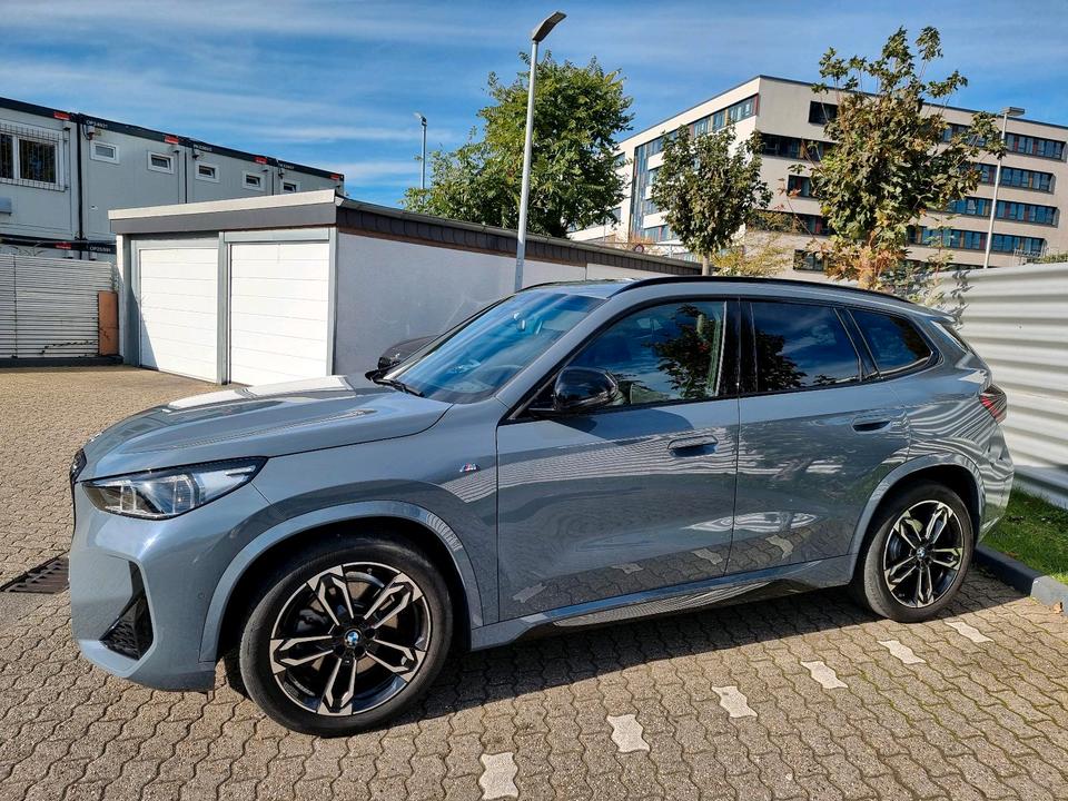 BMW X1 xDrive23i | Vollausgestattet in Meerbusch