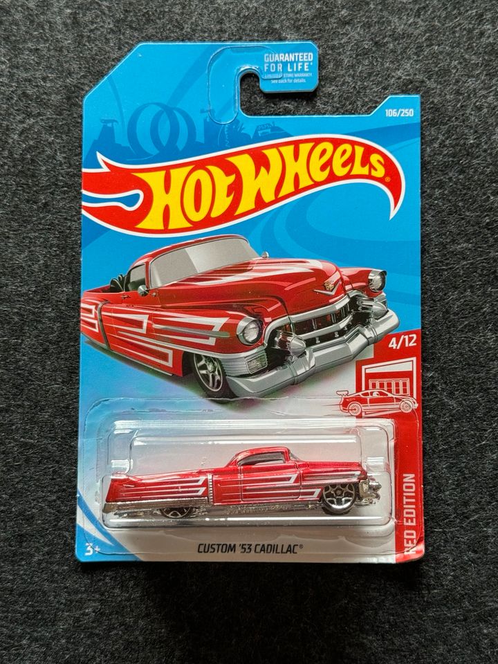 Hot Wheels - Red Edition US Target Exclusive Modelle in Meißen