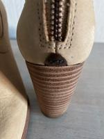 UGG Stiefeletten Gr. 35-36 neu Nordrhein-Westfalen - Euskirchen Vorschau