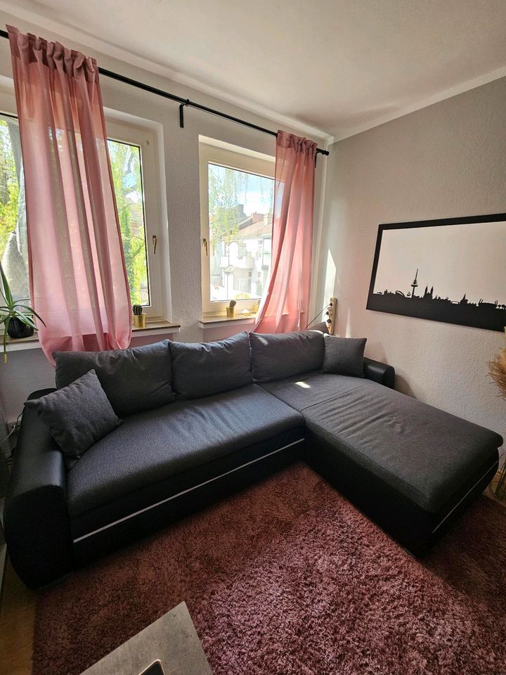 Sofa / Couch zu Verkaufen in Bremen