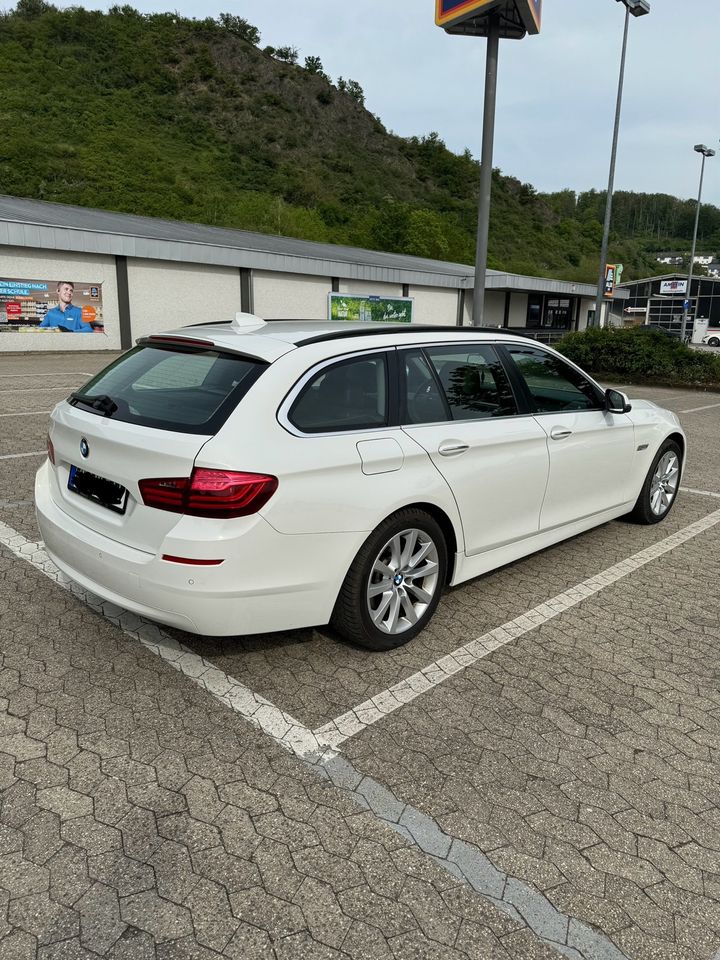 BMW 518d, Euro 6, Automatik, Ahk, Leder, Neue Tüv 05/2026 in Braubach