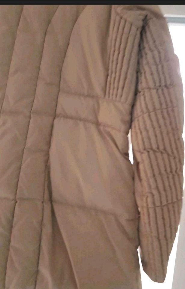 Neuwertig! The Outwear Damenjacke, Gr.46, beige, top! in Winsen (Aller)