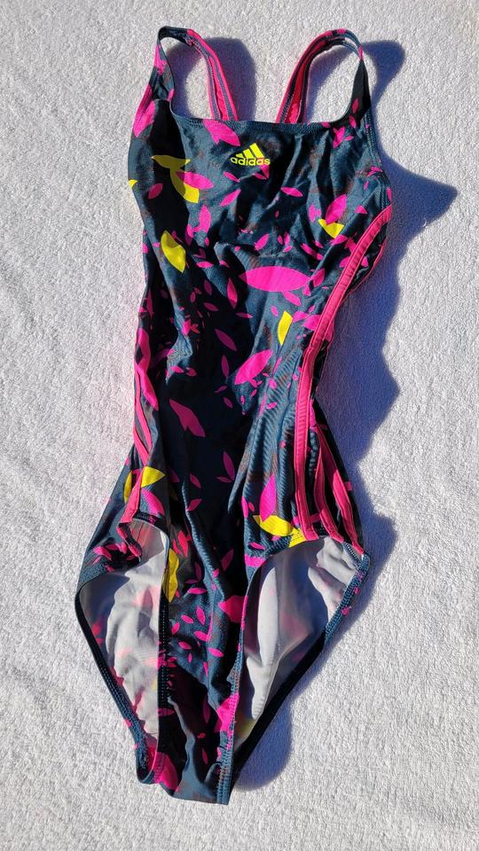 ADIDAS Sportbadeanzug superglatt Girlie Badeanzug Gr. 36 / M in Isen