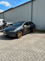 Tesla X90D Schleswig-Holstein - Bornhöved Vorschau