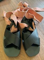 Zara Sandalen Leder schwarz rosa Schnürer gr 41 (40) Duisburg - Homberg/Ruhrort/Baerl Vorschau