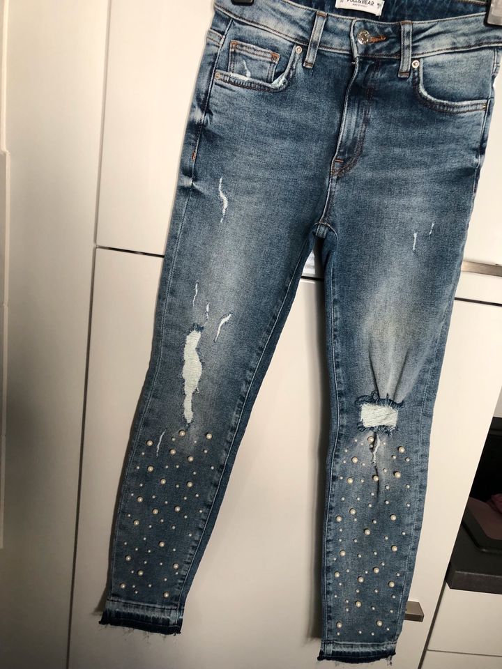 tolle ausgefallene Jeans mit Perlen von Pull&Bear Größe 34 ne in Augsburg