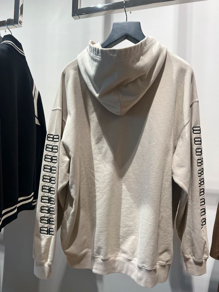 Balenciaga Hoodie mit BB Strickerei in Düsseldorf