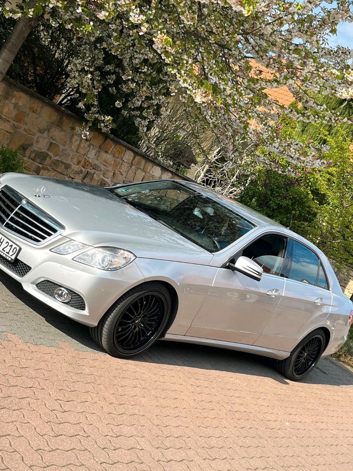 Mercedes Benz E 350 4 Matic in Weisenheim am Berg