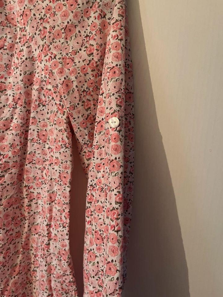 Mädchen Bluse mit Blumen 164 in Ibbenbüren