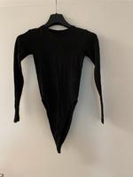 Schwarzer Body; H&M; Gr. S; Baumwolle Schleswig-Holstein - Plön  Vorschau