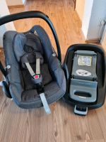 Maxi-Cosi Pebble mit Family Fix (Isofix) Baden-Württemberg - Singen Vorschau