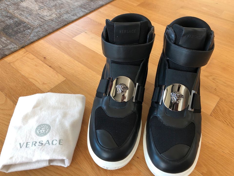 Versace Sneakers - Boots in München