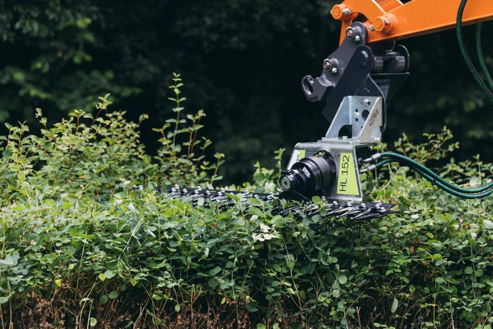 GREENTEC HL152 Heckenschere /Astschere für Bagger /Radlader in Schmallenberg