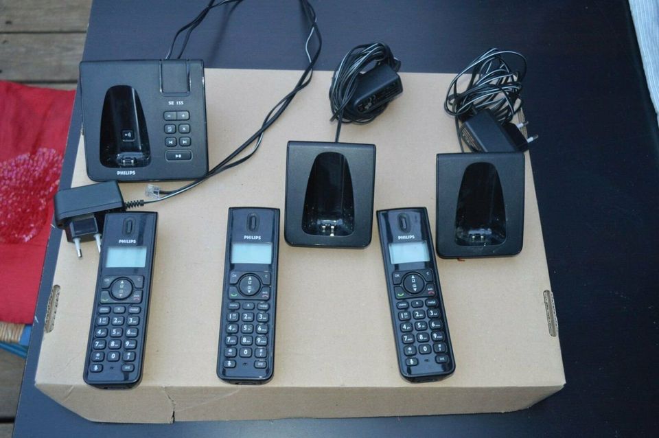 Philips SE 155 schnurlose mobile Telefone Duo Anrufbeantworter in Düsseldorf