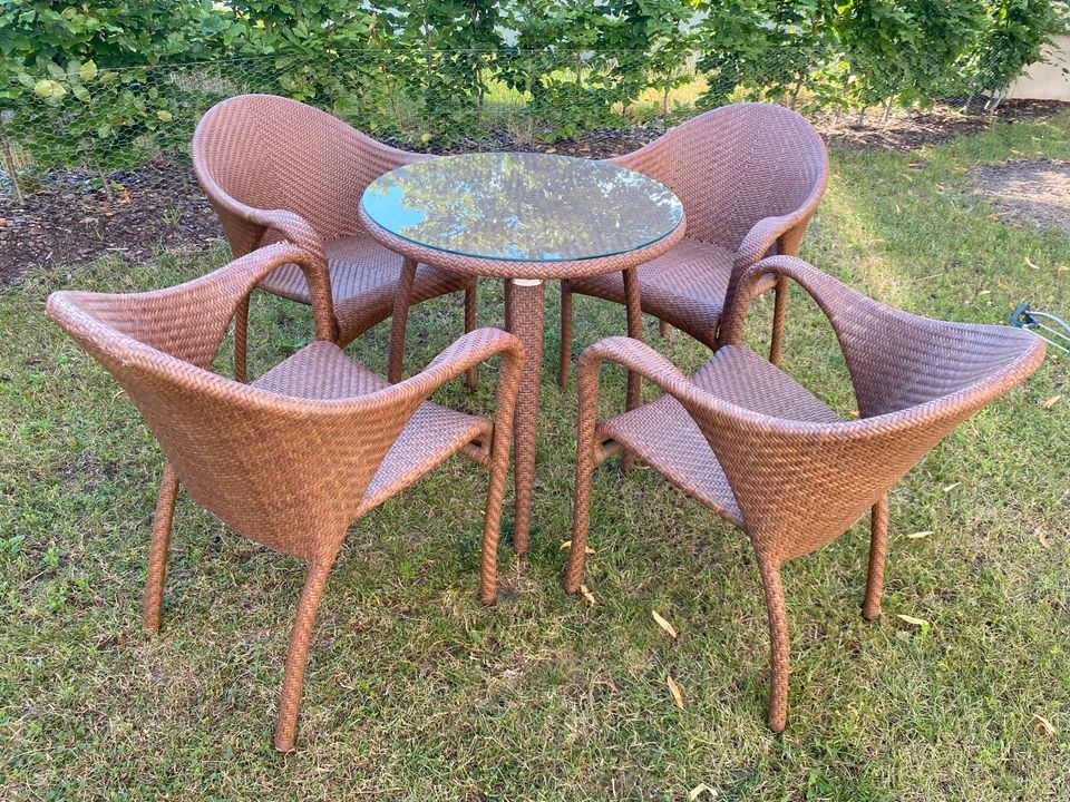 Preissenkung: Dedon Tisch+vier Stühle in Hennigsdorf