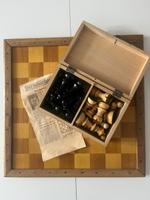 DDR Schachbrett mit Zeitungsausschnitt – Bodo Starck I CHESS Pankow - Prenzlauer Berg Vorschau