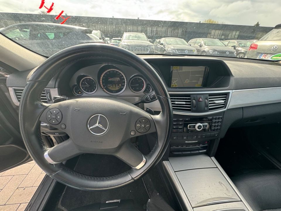 Mercedes-Benz E 250 CDI 7G  STANDHEIZUNG/SCHIEBEDACH/DCC/NAVI in Vechelde