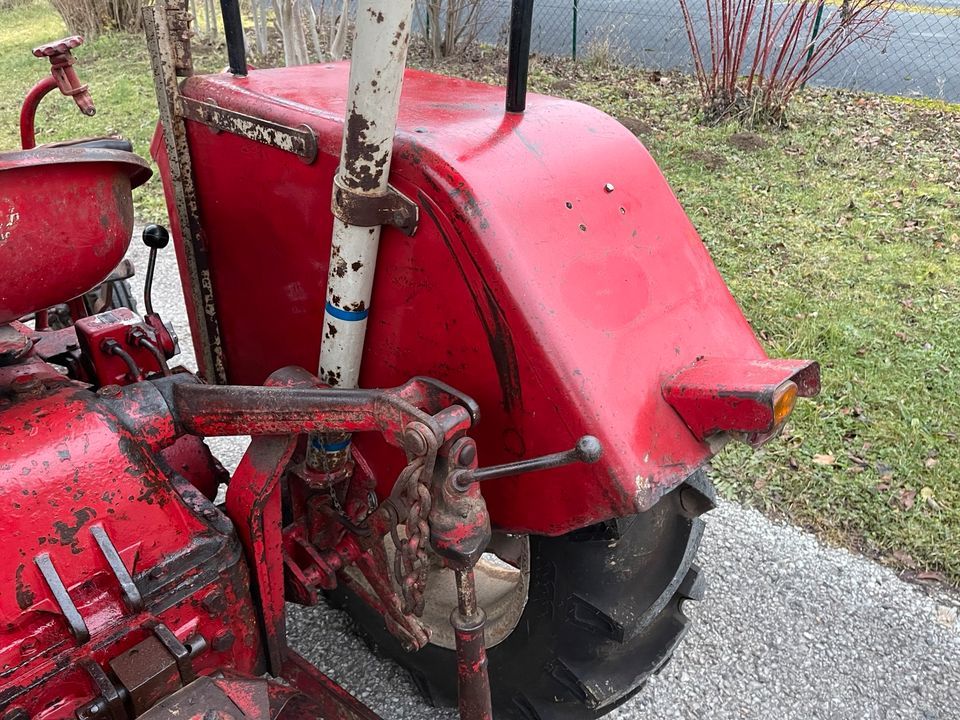 IHC ,Mc Cormik D 324 Traktor in Igersheim