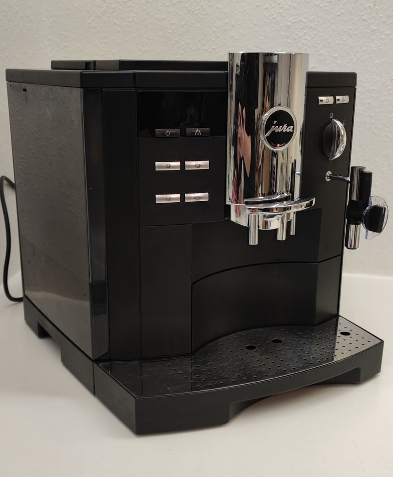 Jura S7 Avantgarde Kaffeevollautomat 1J Gewähr in Kalefeld