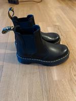 UNGETRAGEN Dr martens Chelsea Plateau Stiefel gr 41 München - Moosach Vorschau