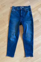 Levi's high waisted Mom Jeans 29/29 ankle neuwertig Hessen - Neuhof Vorschau