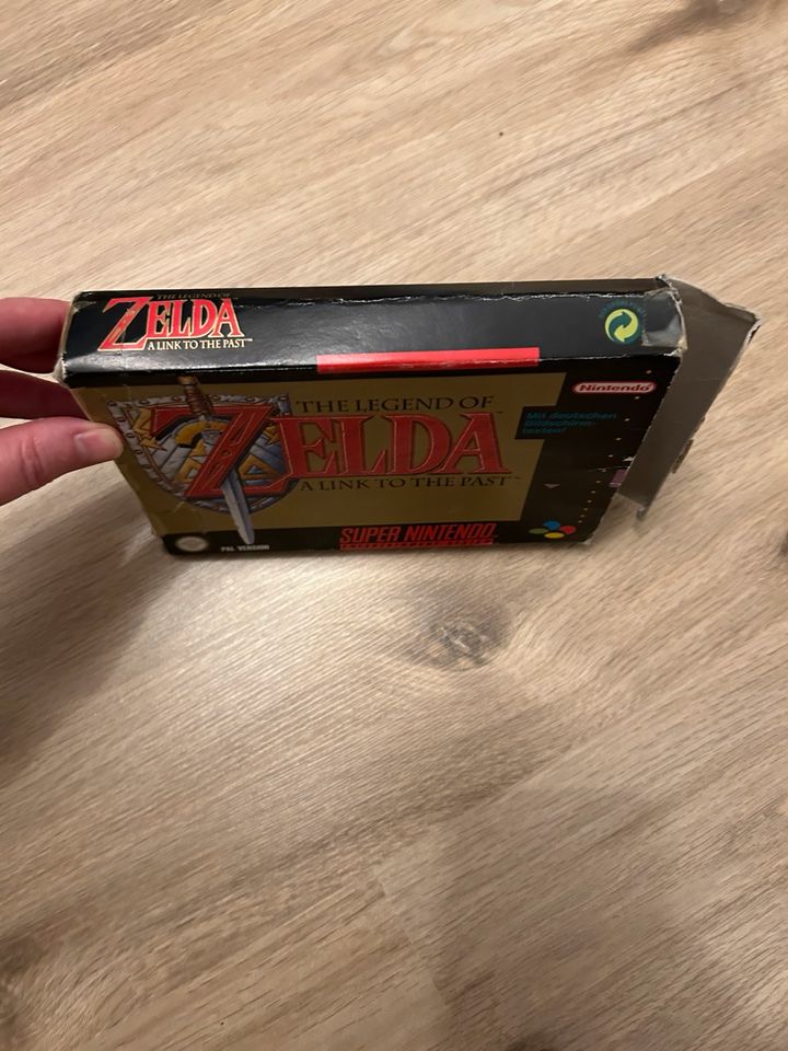 Super Nintendo SNES Spiel Zelda mit OVP in Herborn