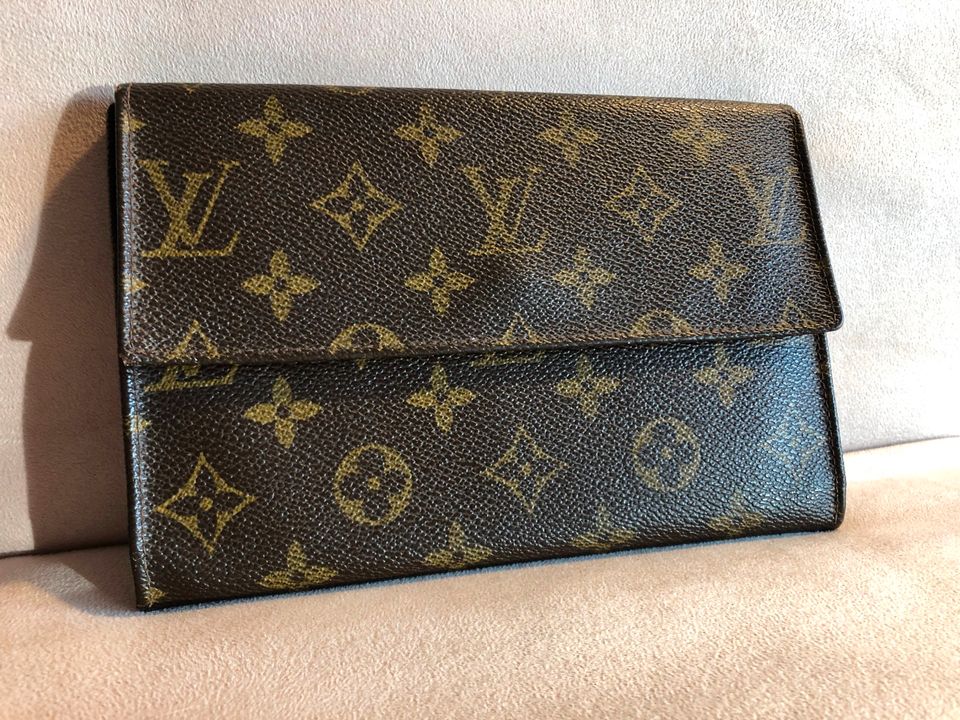 Louis Vuitton Etui in Lübeck