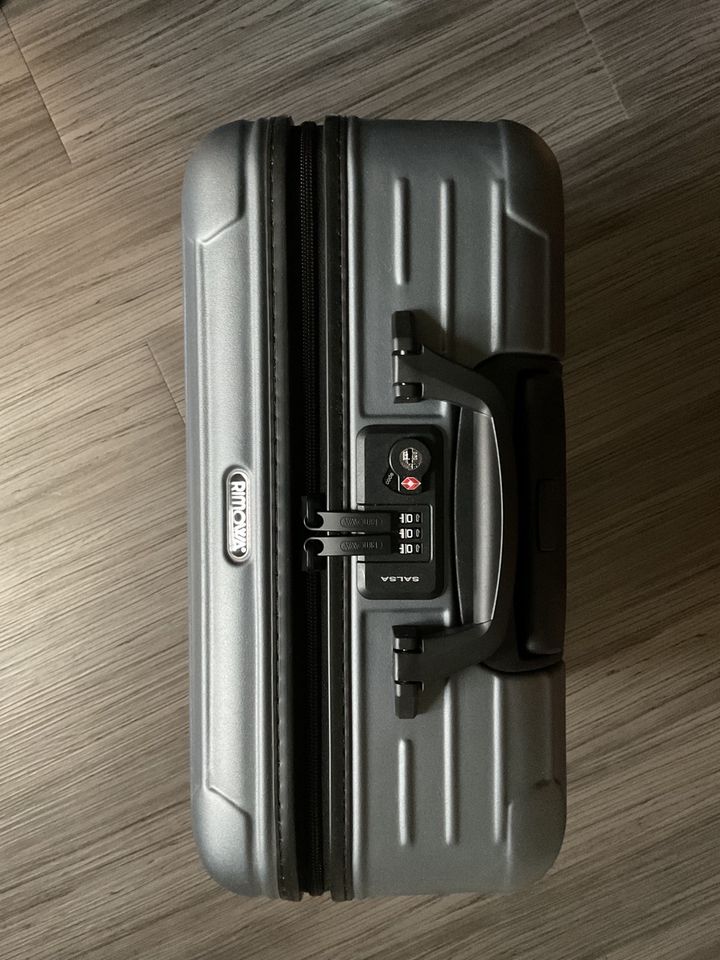 Rimowa Salsa Business Trolley in Berlin