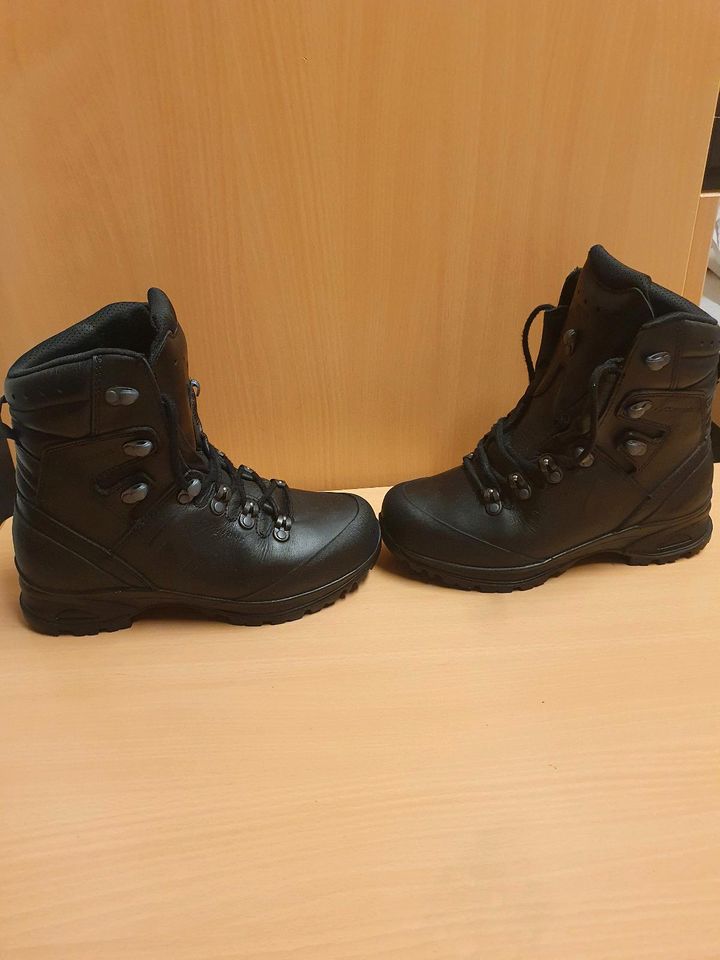 Originale Bundeswehr Haix Damen Stiefel in Ettinghausen