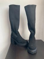 Plateau Stiefel Boots mit weichem dehnbaren Schaft schwarz Stuttgart - Feuerbach Vorschau