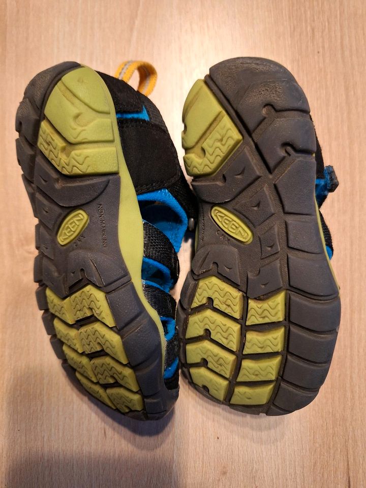 Keen Sandalen  Größe 25/26 in Goldkronach