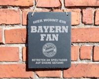 SCHIEFERTAFEL "HIER WOHNT EIN BAYERN FAN" 20X25CM FUSSBALL Thüringen - Sonneberg Vorschau